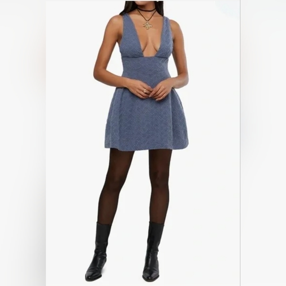 WeWoreWhat Grey Blue Textured Knit V-Neck Mini Dress, Size 6